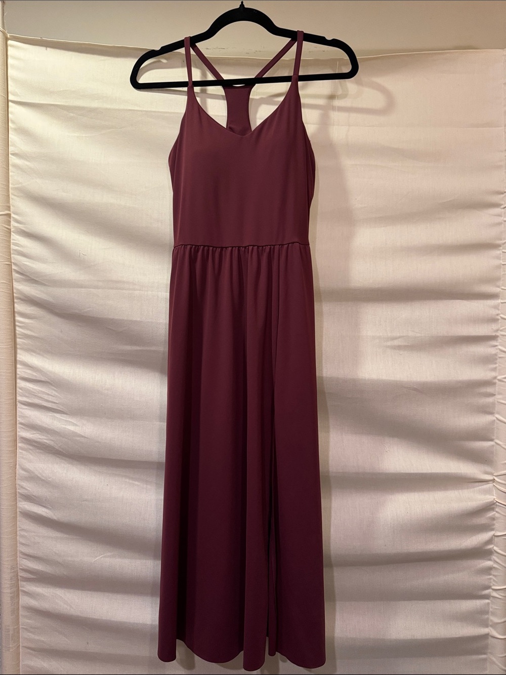 HALARA Sleeveless Racerback Maxi Dress in Burgundy with built in bra Size Small